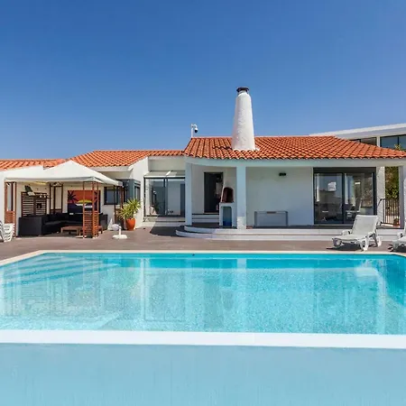 Hills De Luxe With 4 Bedr 3 Baths Heated Pool With View Villa