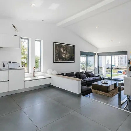 Hills De Luxe With 4 Bedr 3 Baths Heated Pool With View فيلة *
